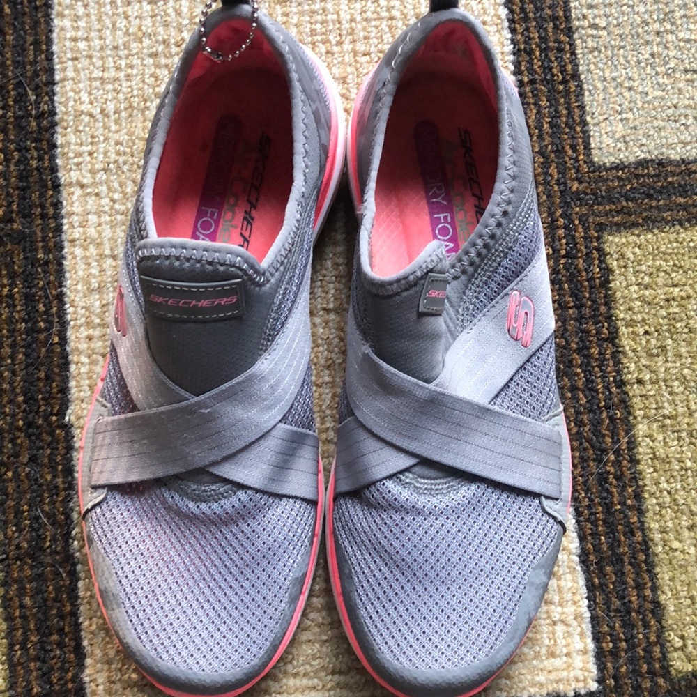 Women’s sketcher shoes